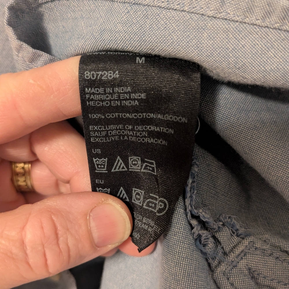 Tommy Hilfiger Light Denim Chambray Casual Shirt - Picture 4 of 6